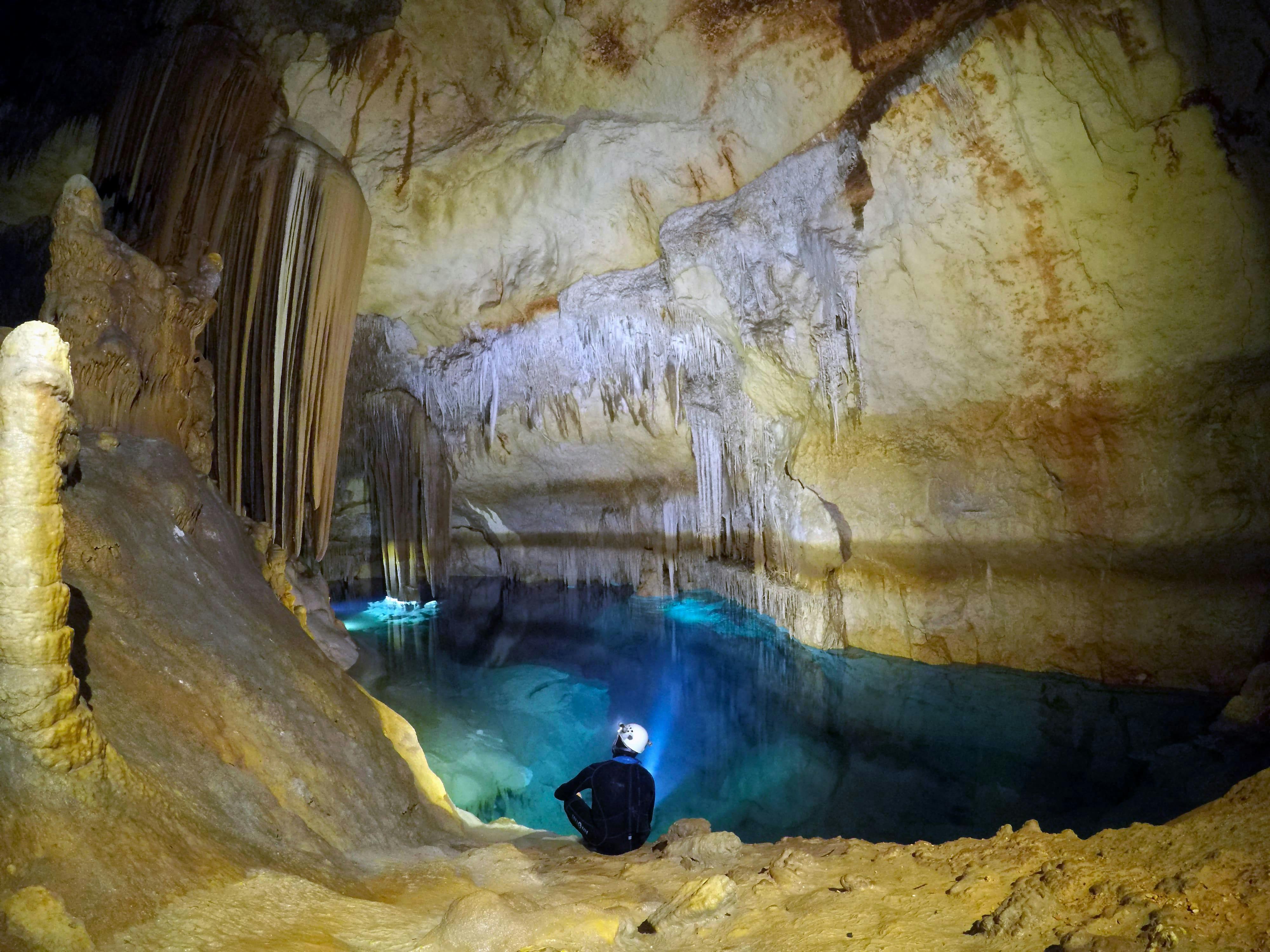 L'aventure des grottes marines de Majorque avec Skualo Water Sports
