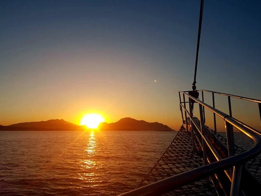 Rejs o zachodzie słońca u wybrzeży Kos tylko dla dorosłych
