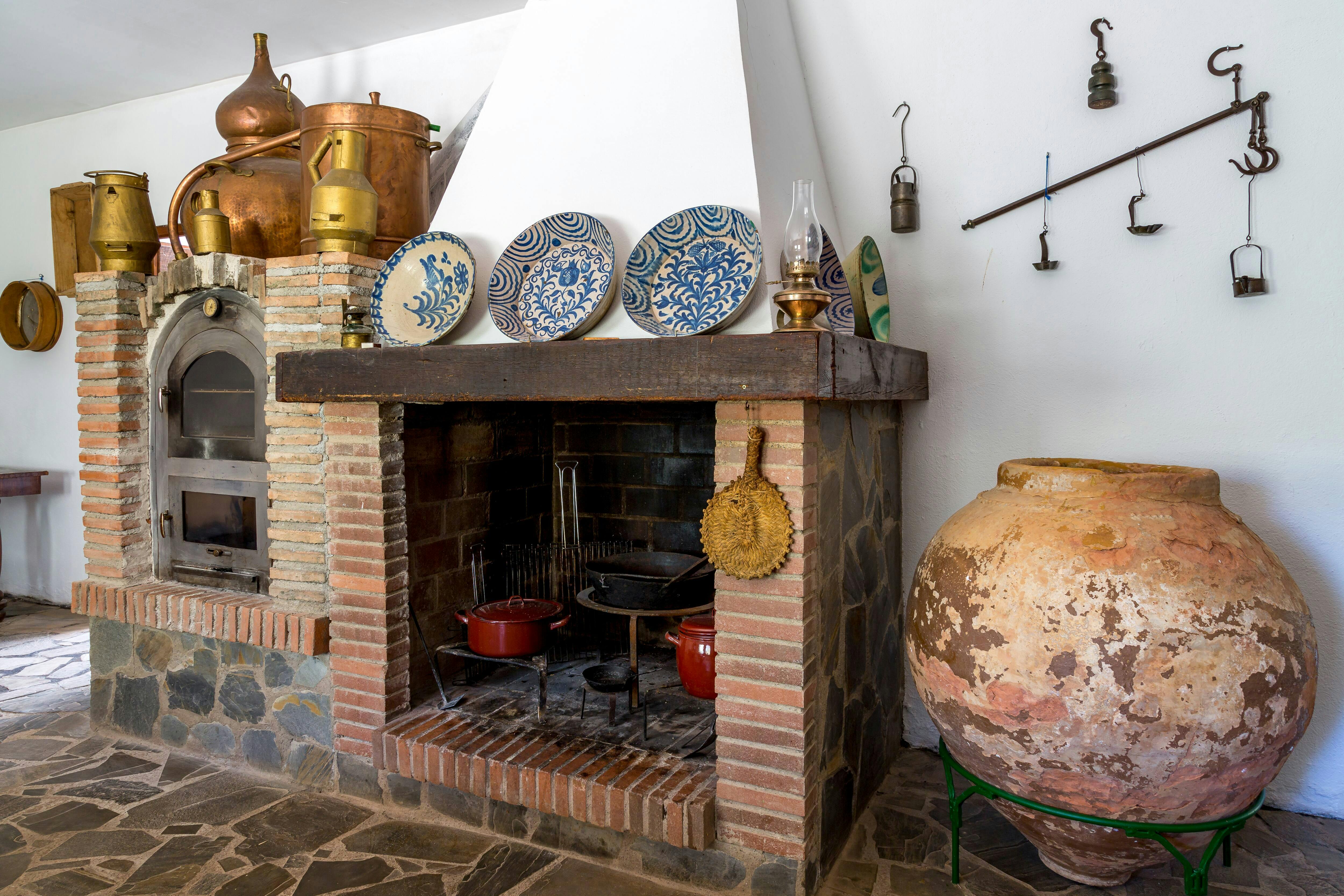 Almeria Wine & Tapas Tour