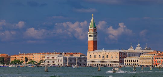 Excursion d'une journée à Venise avec la basilique Saint-Marc, le palais des Doges et une balade en gondole
