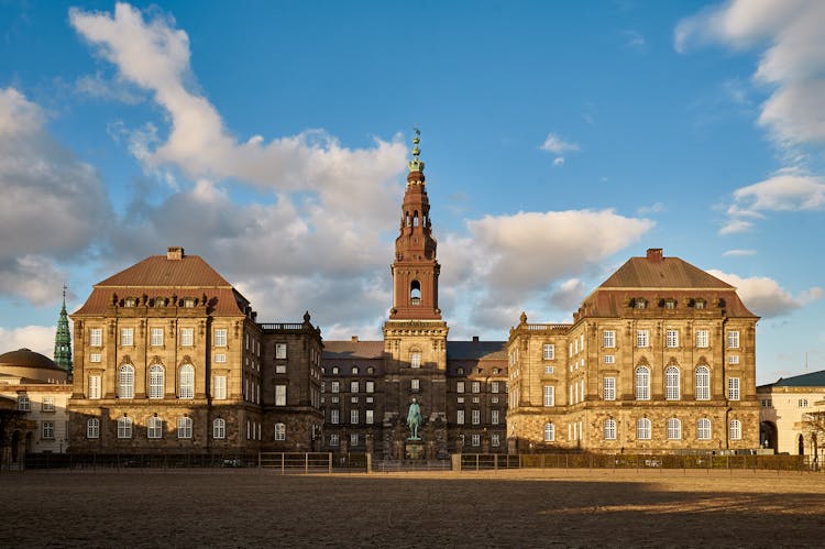 Copenhagen stunning castles private photography tour | Marriott