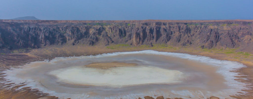 Conheça a excursão da cratera Al Wahbah