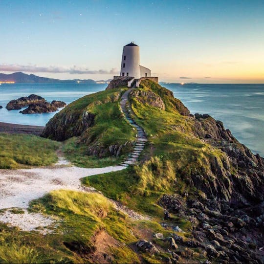 8-day discovery tour of North Wales