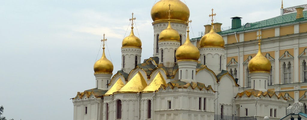 Private tour of Red Square with guide and of the Moscow Kremlin and the Armoury chamber with audio guide