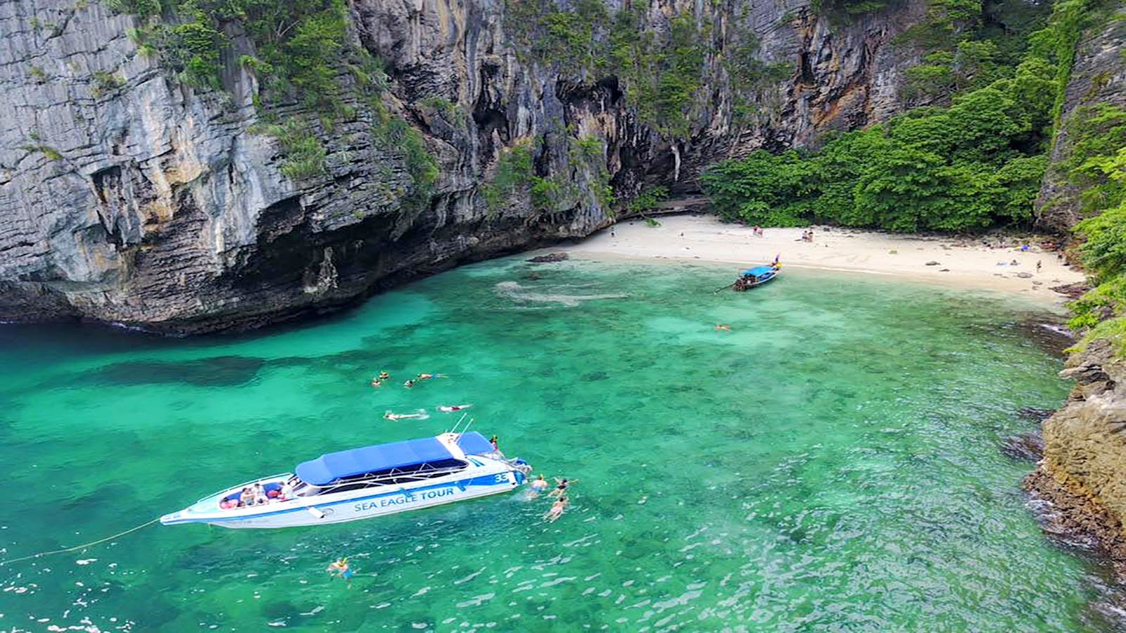 Phi Island speedboat tour from Krabi with lunch Musement