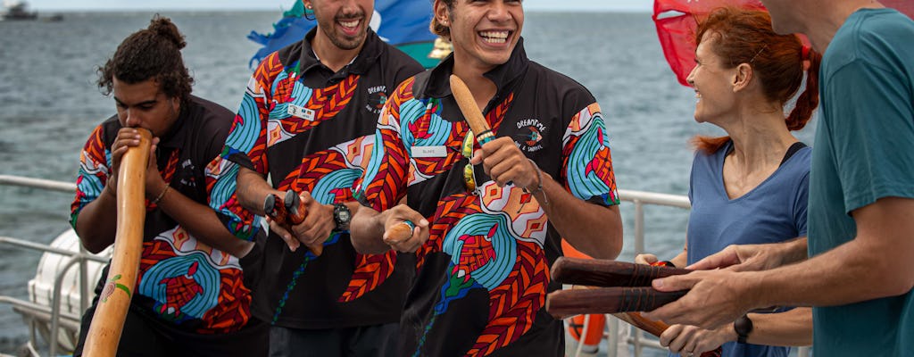 Experiencia indígena de snorkel en la Gran Barrera de Coral