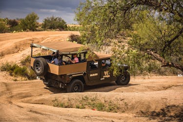 Tour di base nel deserto Hummer