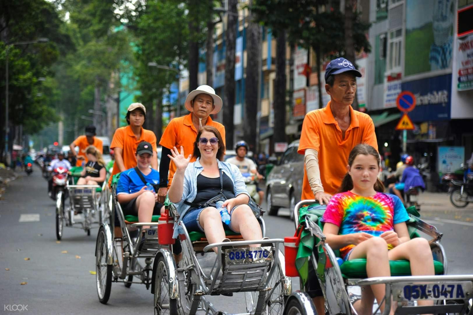 Excursión de día completo a Ho Chi Minh con recorrido en ciclo
