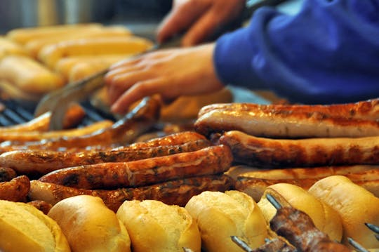 Rally clássico da culinária urbana em Nuremberg com 5 paradas culinárias