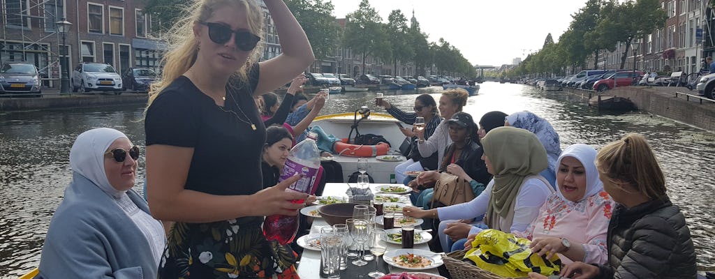 Crucero privado por los canales de 1 hora en Leiden