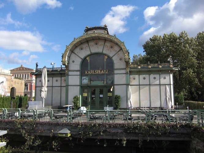 Vienna Art Nouveau and Otto Wagner walking tour with a historian
