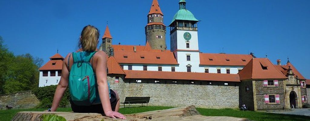 Bouzov Castle and Javoricko Caves hiking tour from Olomouc