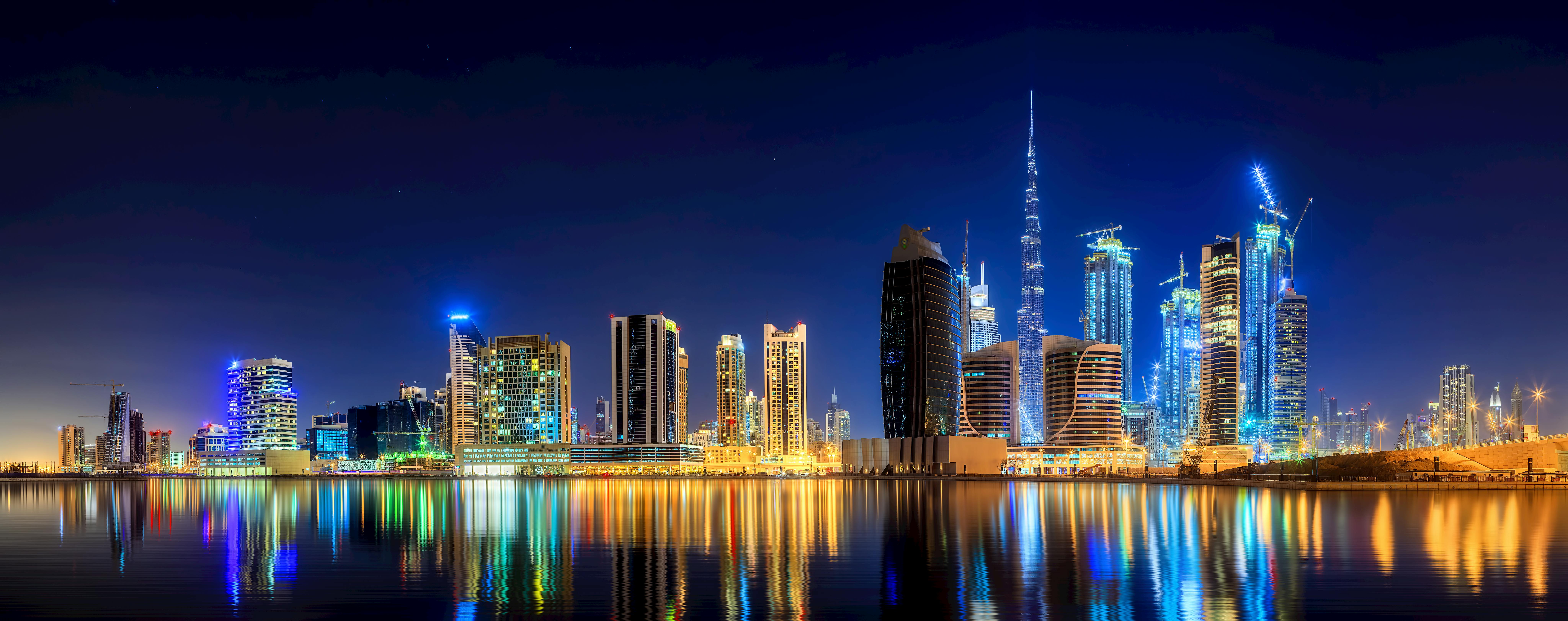 Panorama-Tour durch Dubai bei Nacht