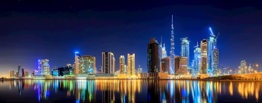 Panoramic Dubai tour by night