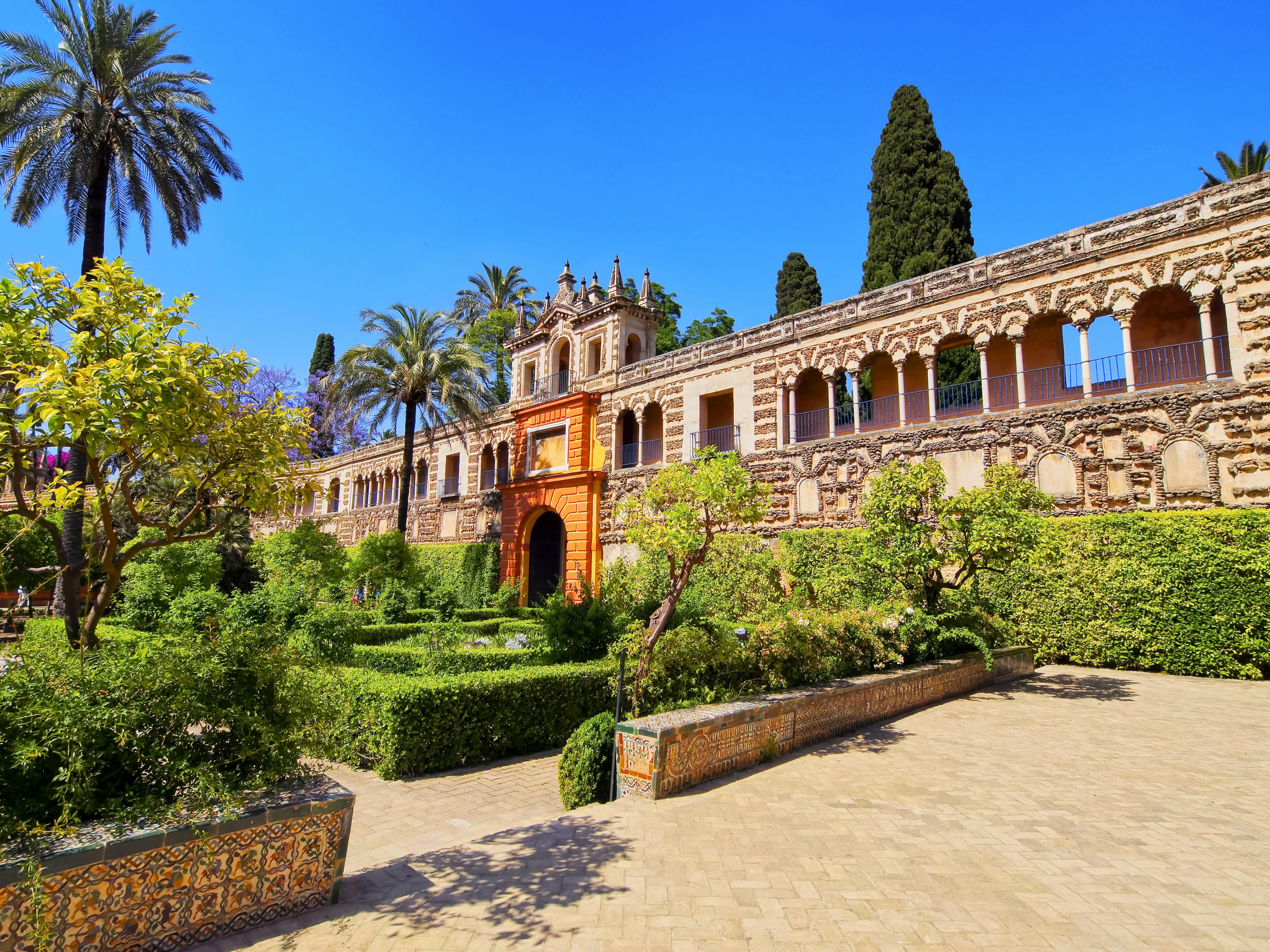 Guided tour of Seville Royal Alcázar and the Jewish quarter