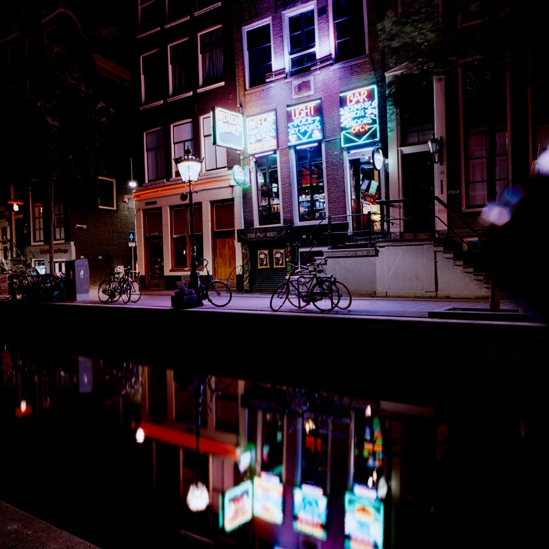Odkryj LGBT stronę Amsterdamu z miejscowym