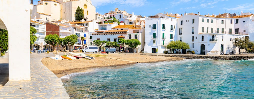 Visite d'une journée à Cadaqués avec billets pour la maison-musée Dalí