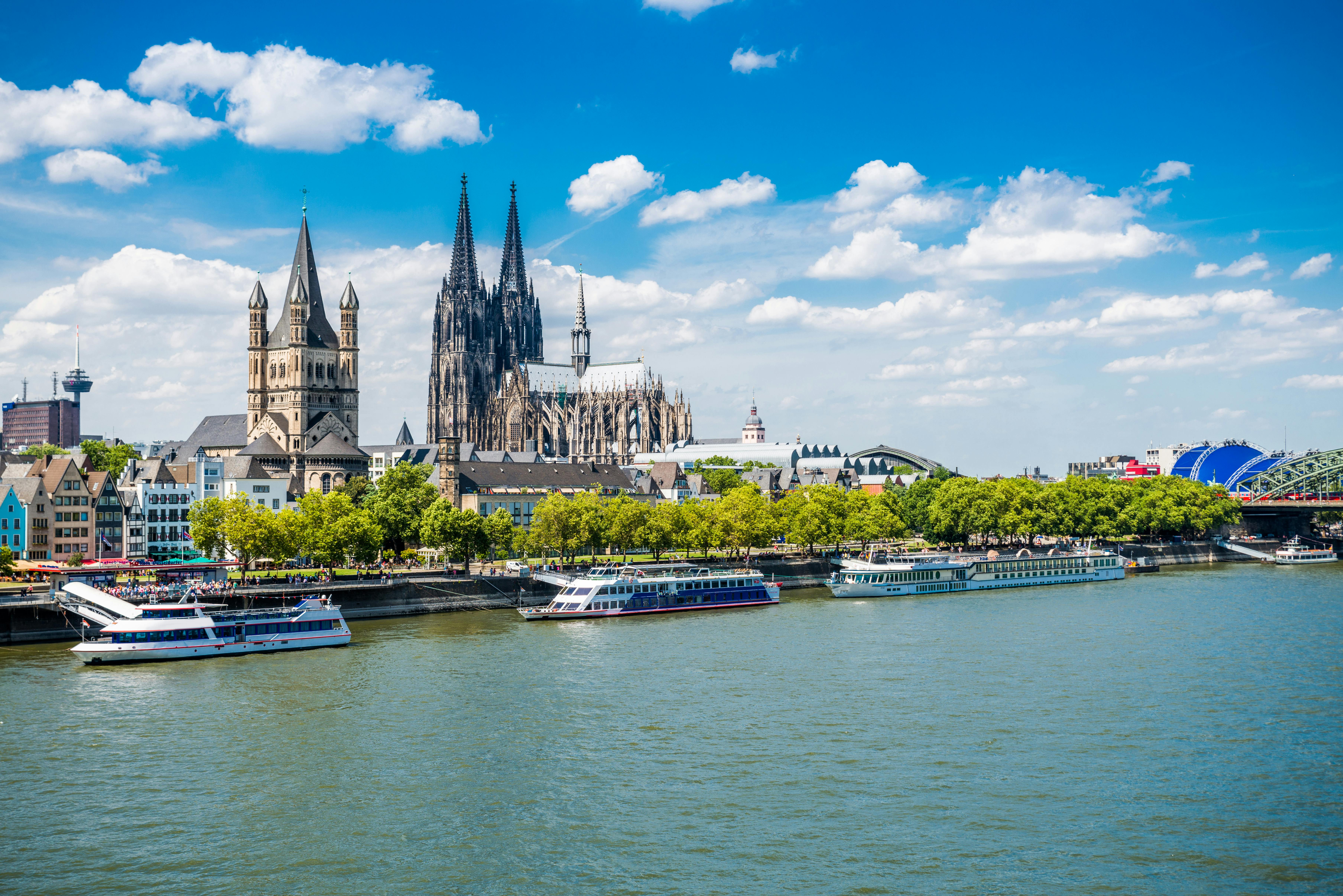 Visite de la ville en pousse-pousse à travers Cologne