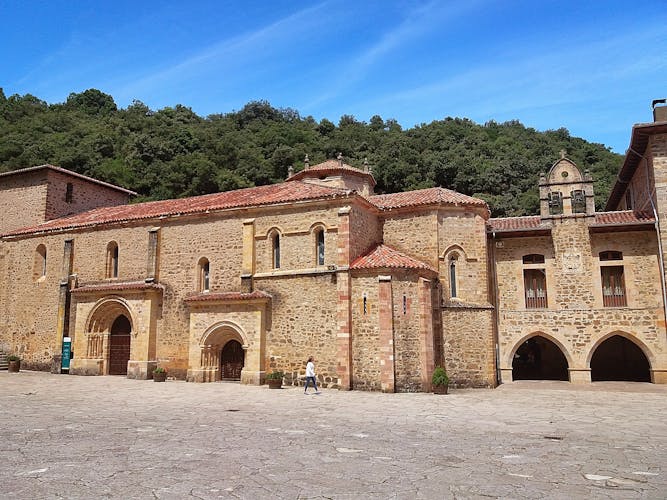 Picos and Potes guided tour from Santander