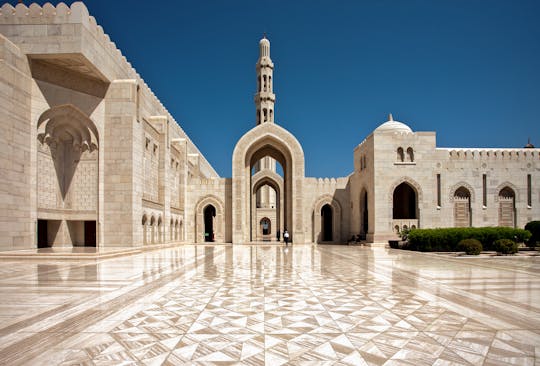 Comida Muscat e passeio pela cidade