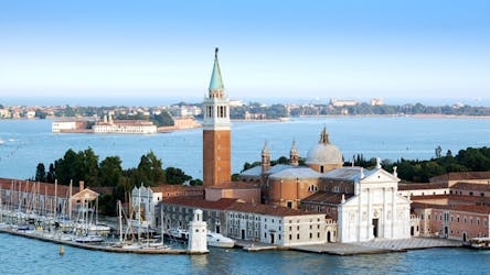 Paseo en barco por las bellezas artísticas de Venecia
