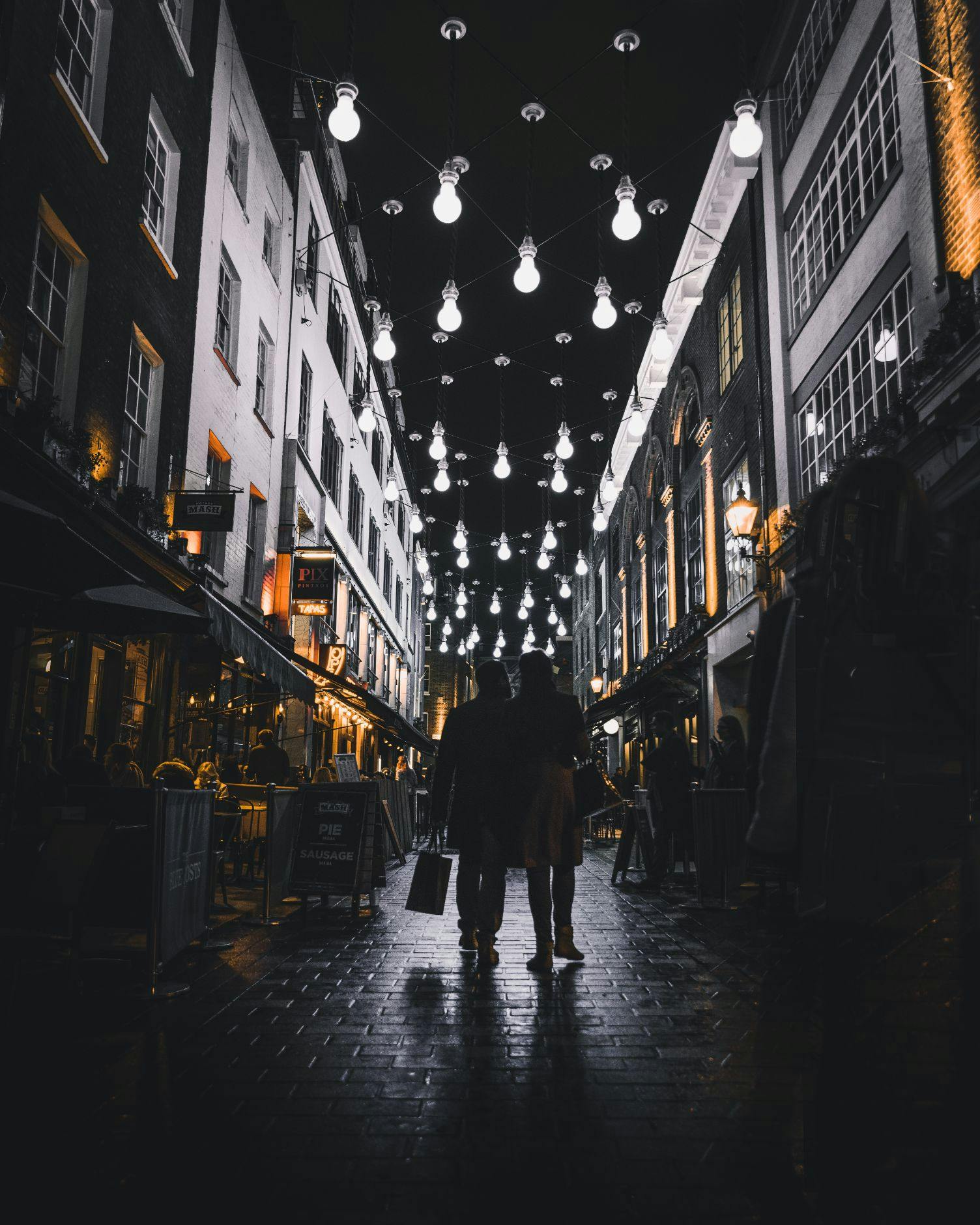 Odkryj nocne życie Göteborga z mieszkańcami