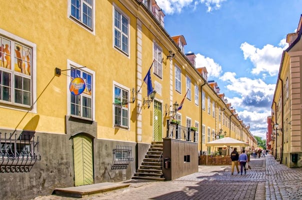 1-hour walking tour of Riga with a local