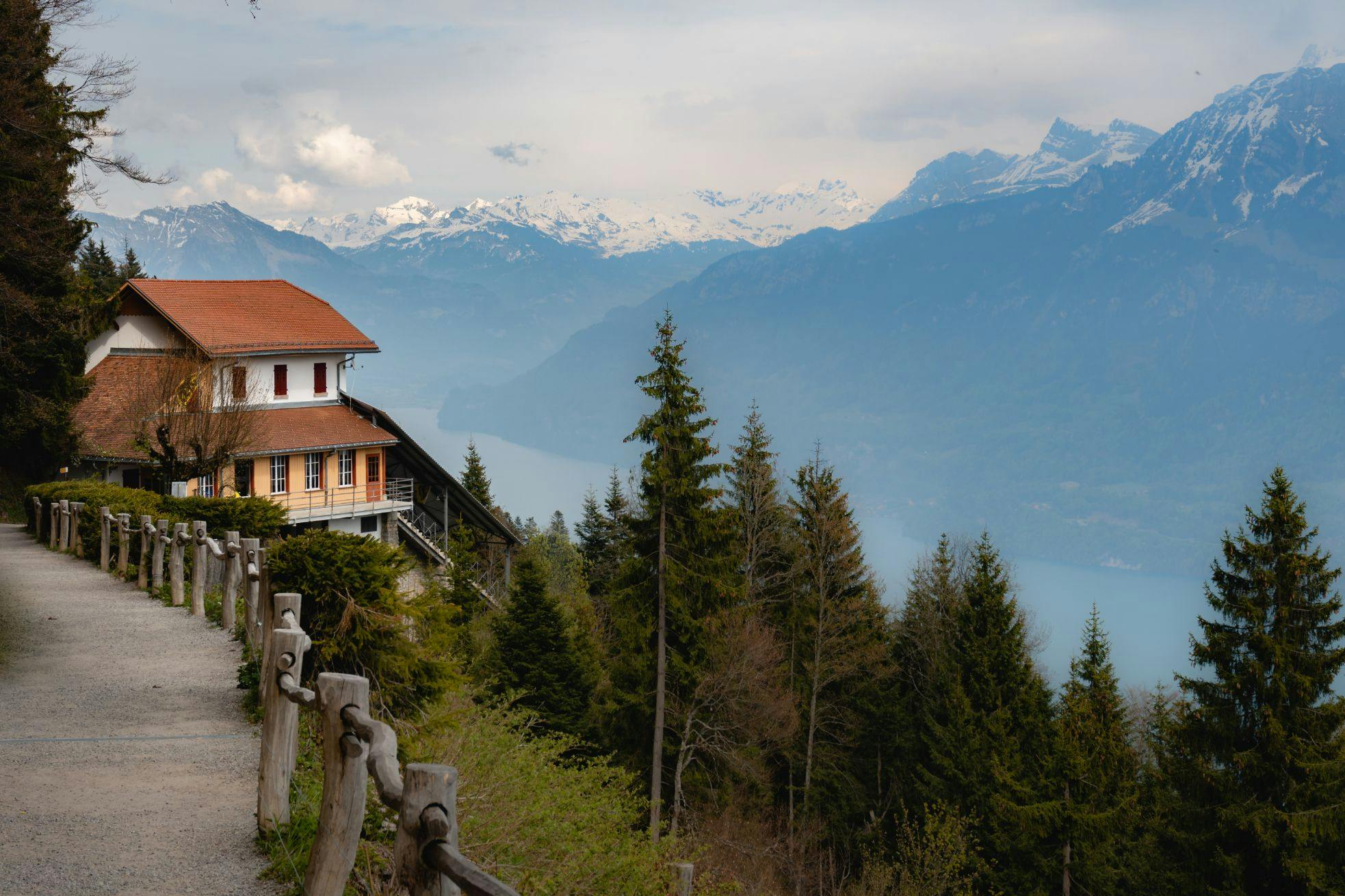Explore Interlaken in 1 Hour with a Local Guide