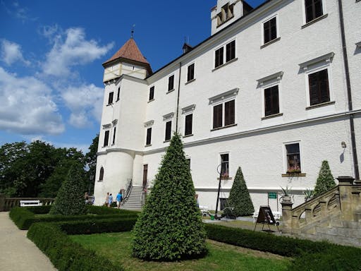 202010045f79bc0468860.jpg