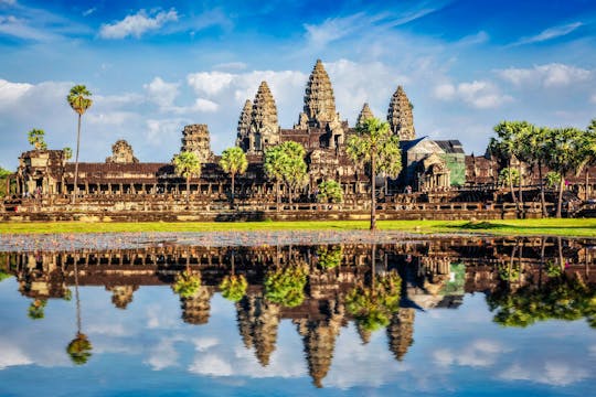 Tour dei templi di Angkor e del lago Tonle di un'intera giornata