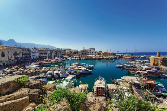 Kyrenia och Nicosia med klostret Bellapais