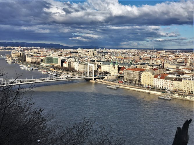 Self-guided Discovery Walk in Budapest’s Gellért Hill