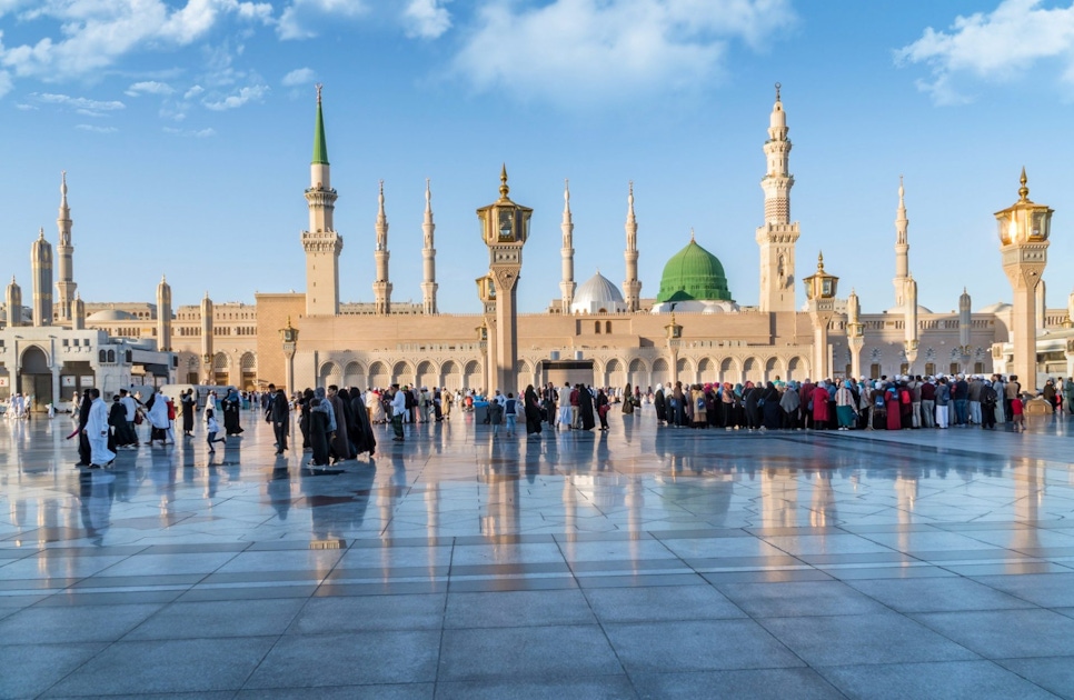 الأماكن المقدسة حول العالم