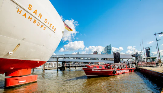 Hop-on hop-off harbor tour with Museum Ship Cap San Diego ticket