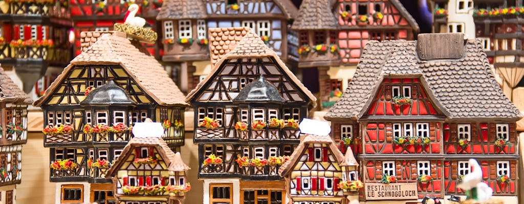 I mercatini di Natale dell'Alsazia hanno condiviso una gita di un giorno da Strasburgo