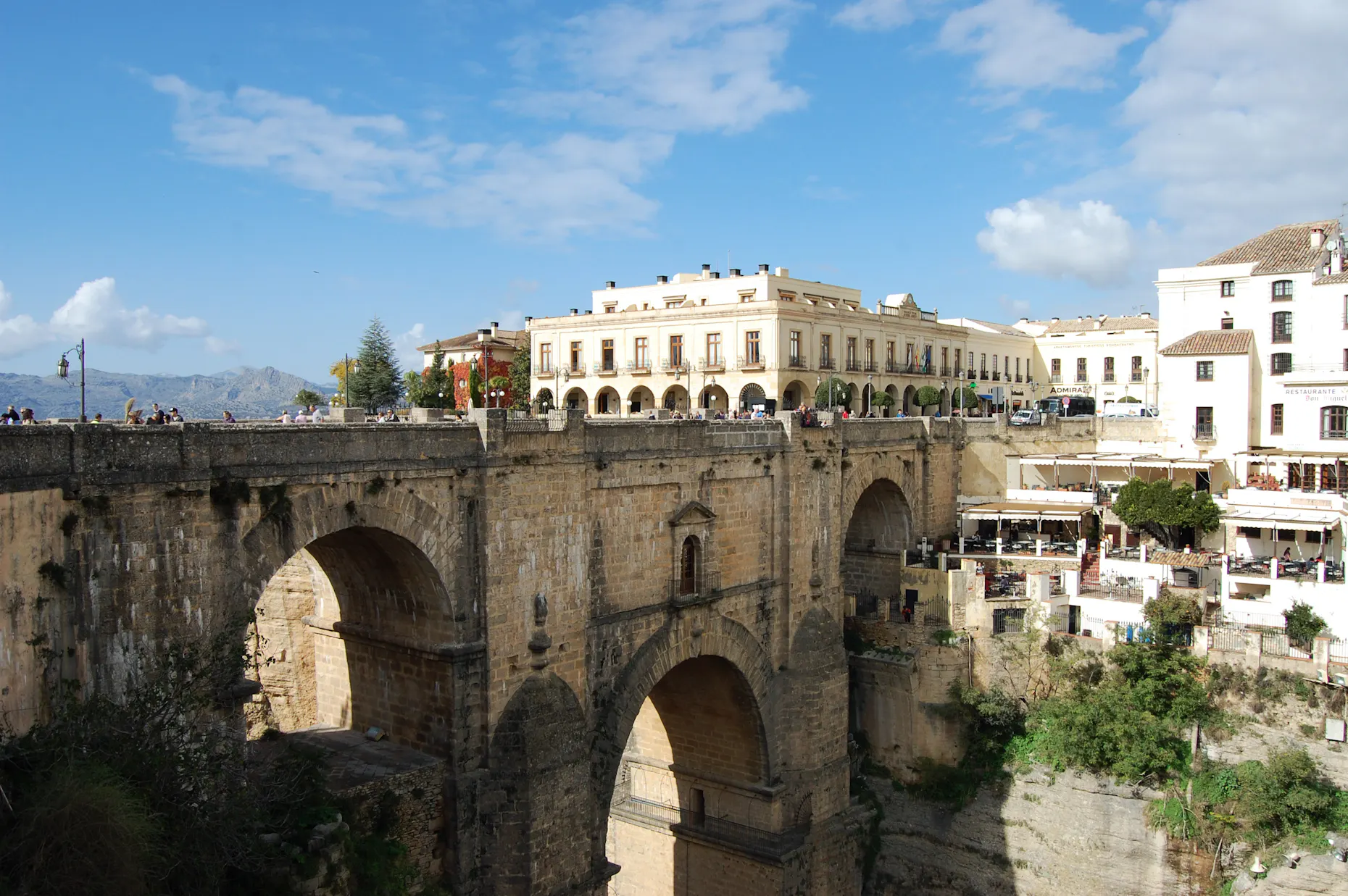 Ronda ja Setenil de las Bodegas – päiväretki Málagasta