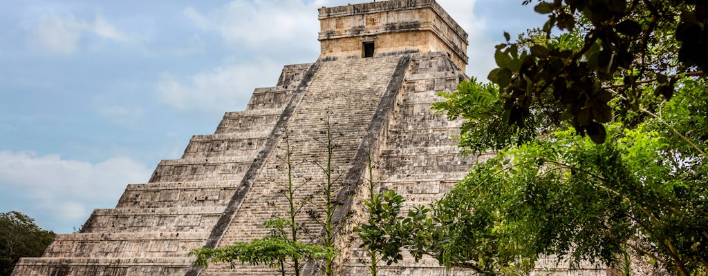 Chichen Itza und Xunaam Cenote Tour mit einem Halt in Valladolid