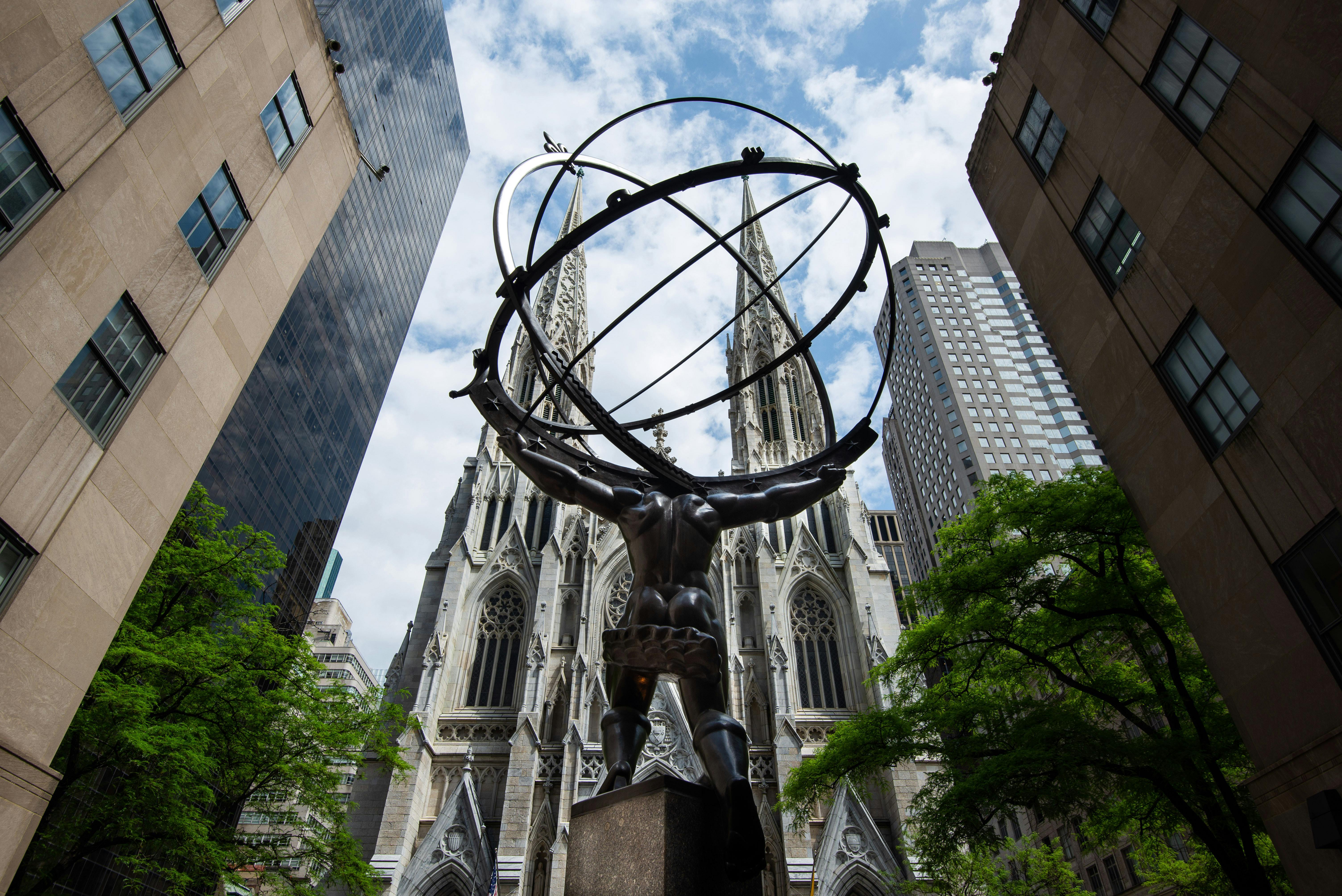 Visite audio des billets coupe-file pour la cathédrale Saint-Patrick et visite à pied du Rockefeller Center