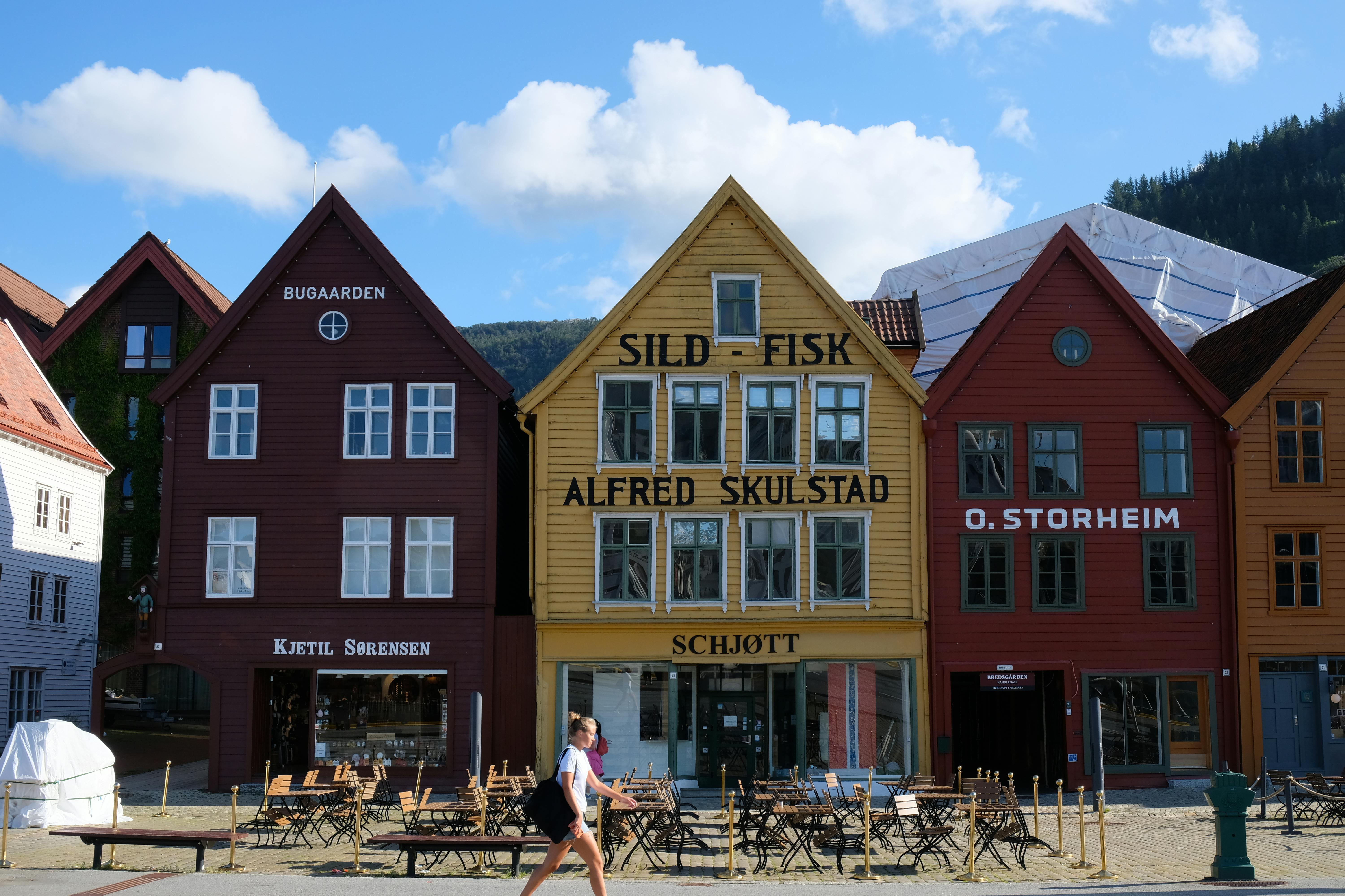 Visite à pied de Bergen du passé et du présent
