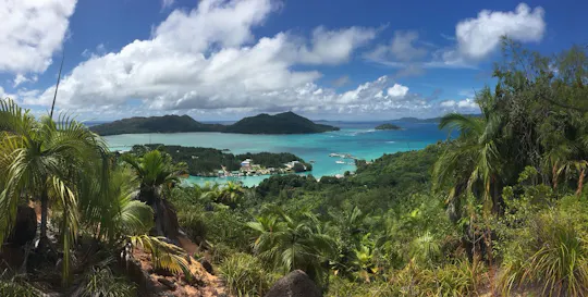 Private nature trail Le Ravin de Fond Ferdinand from Praslin