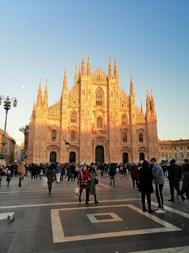 Best of Milan walking tour with Duomo Cathedral