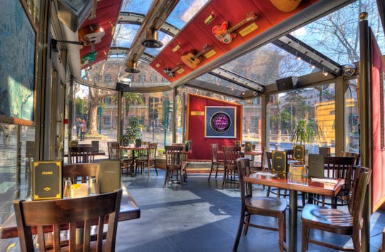 Hard Rock Cafe Roma: assentos prioritários com menu