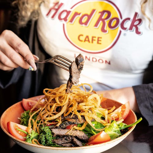 Hard Rock Cafe Vienna: priority seating with menu