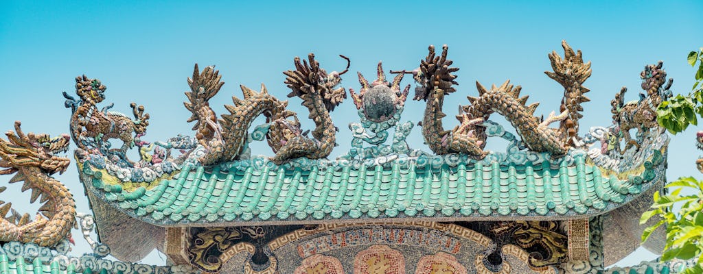 Dragon floating temple tour by luxury speedboat