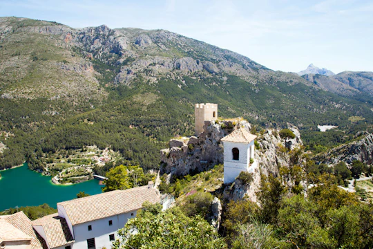 Costa Blanca mountain tour to Guadalest and Algar Falls