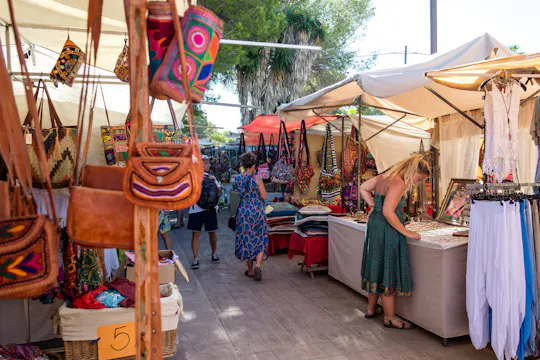 Visita al Mercado Hippy de Ibiza con guía local