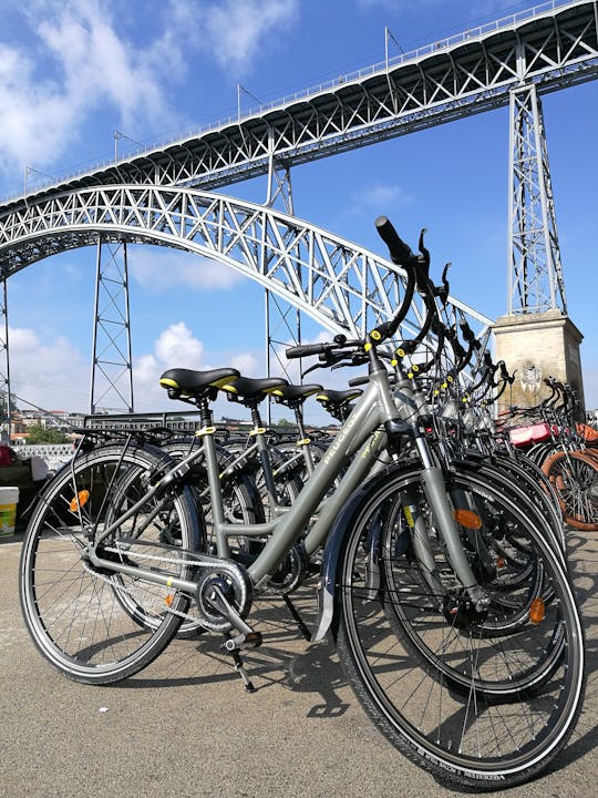Cidade velha do Porto e passeio de bicicleta à beira do rio