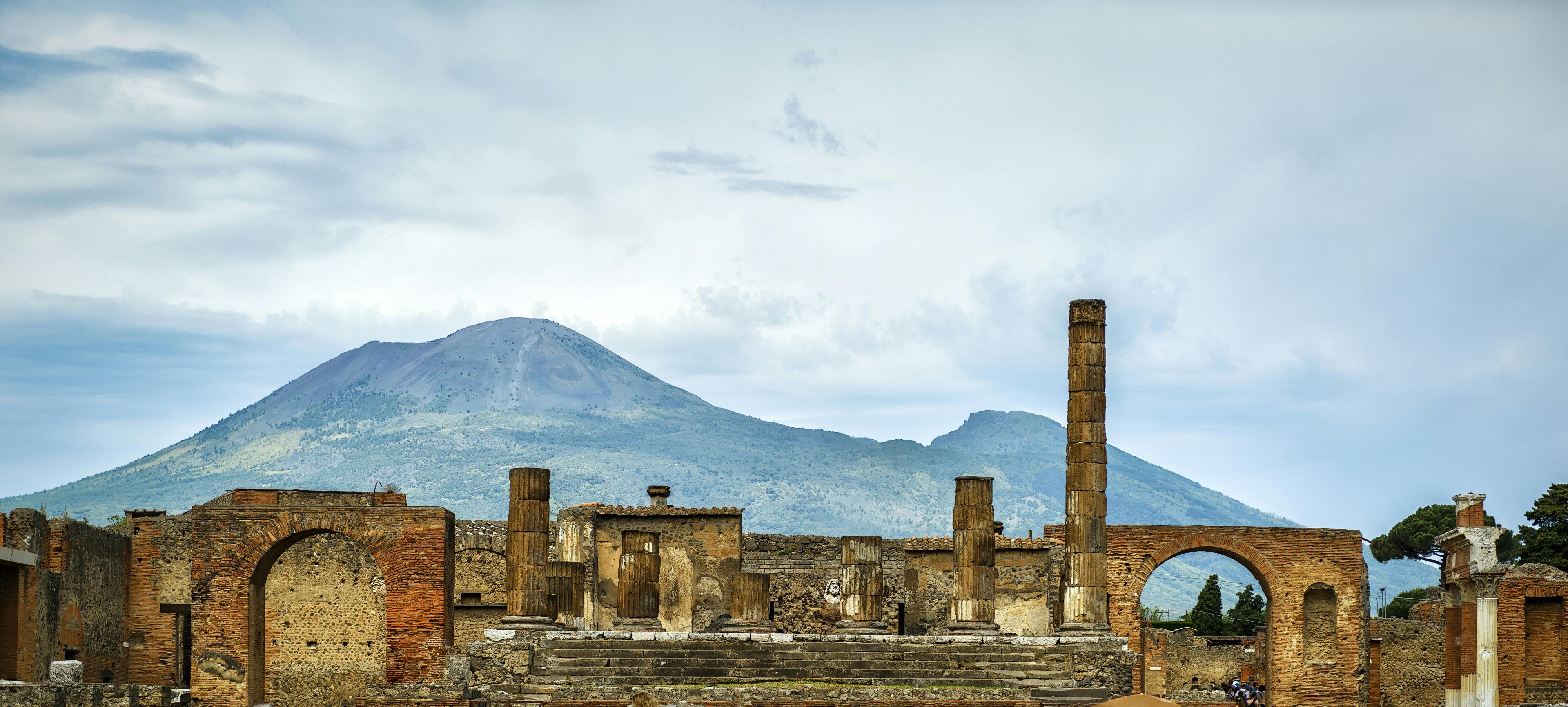 Pompeii and Vesuvius small group tour with tickets included