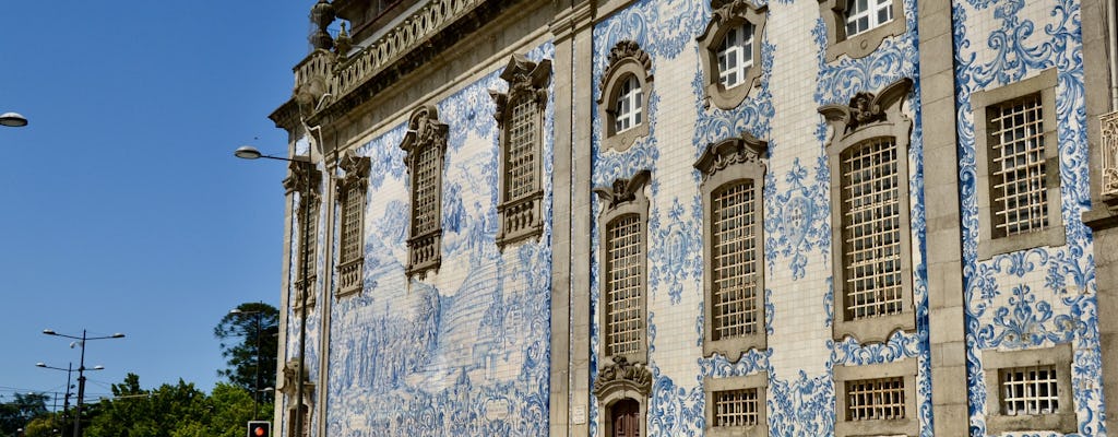 Self-guided discovery walk and photo challenge in Porto