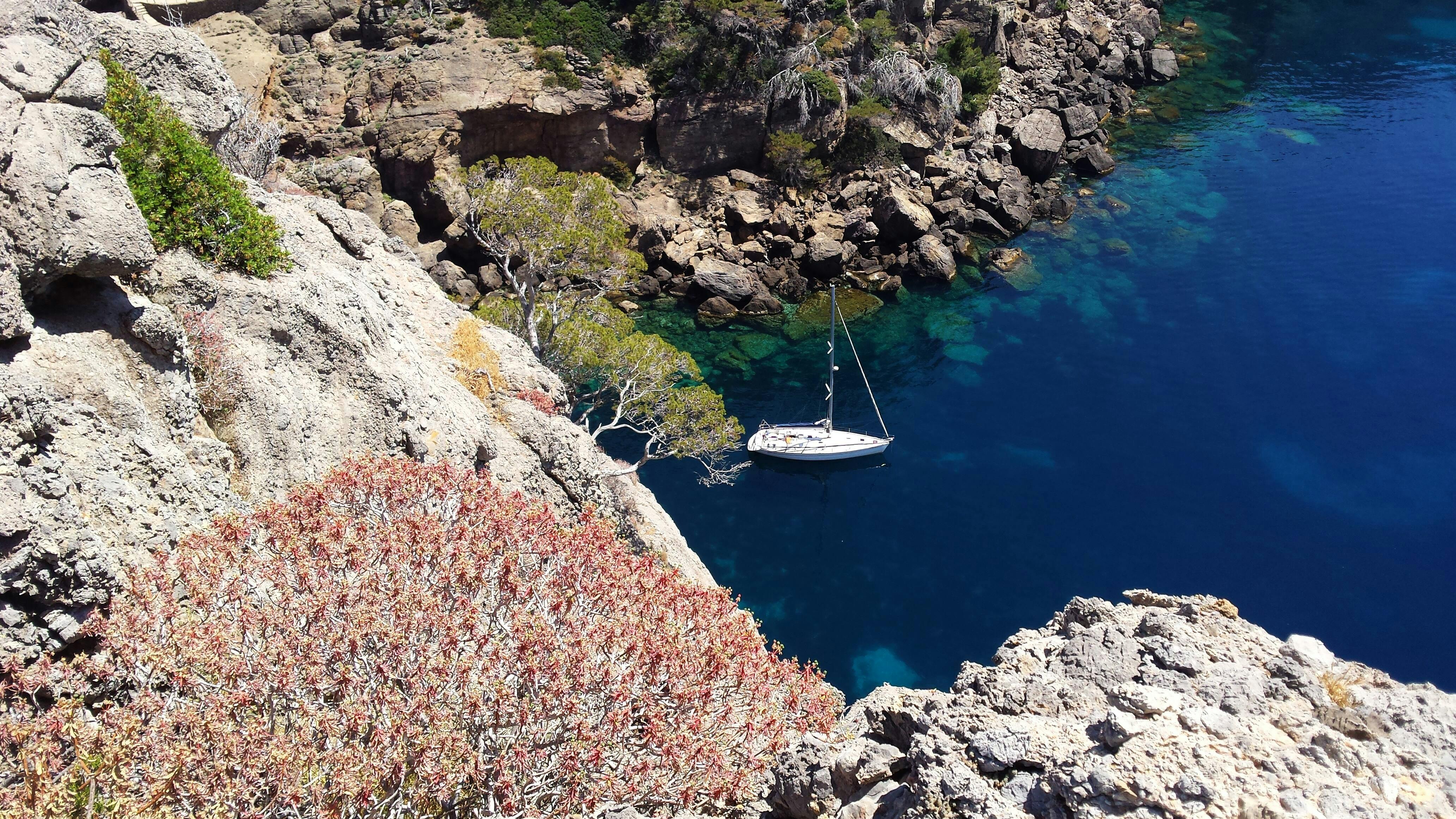 Caribia sailing charter